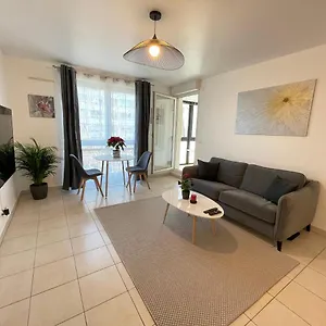  Appartement Superbe T2 Avec Parking Et Loggia